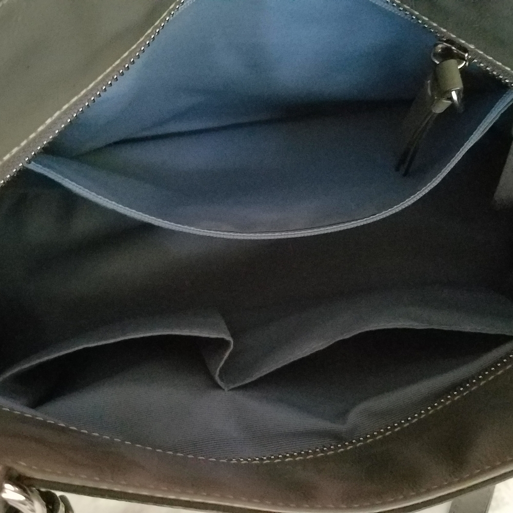 Handbag - Picture 8 of 14